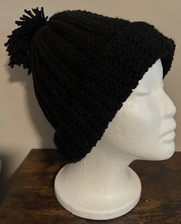 Beanie w/ pompom